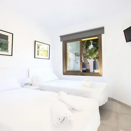 Charming Mallorca 3 Bedrooms Townhouse Alnair וילה פורט דה פולנסה